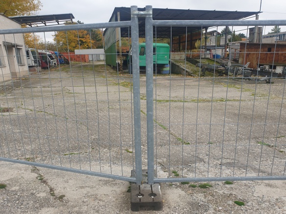 Plastový podstavec Arepo