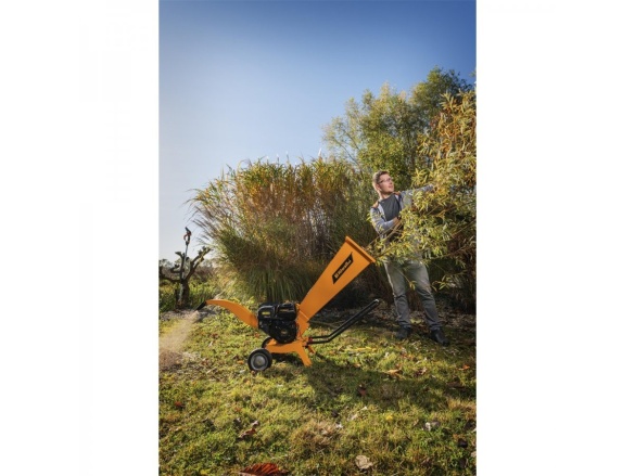 Drtič větví s benzinovým motorem 212 ccm Riwall PRO RPS 7058