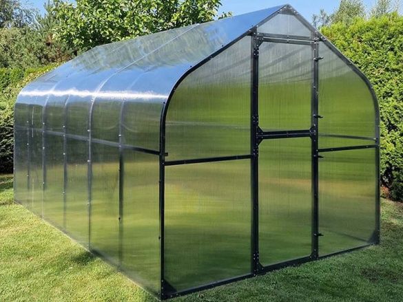 Polikarbonát üvegház Scobax Drop