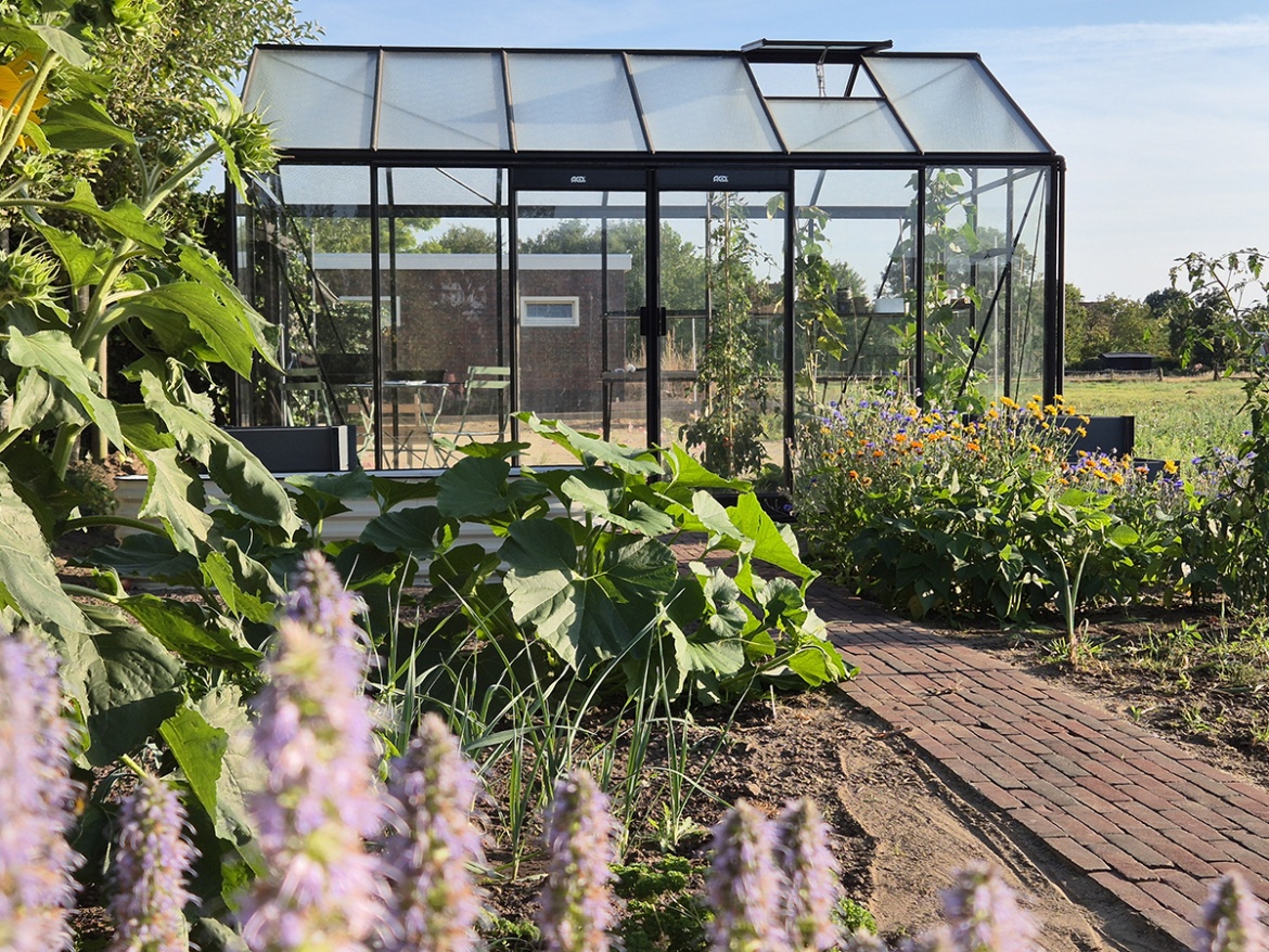 Üvegház ACD Blackline R3X