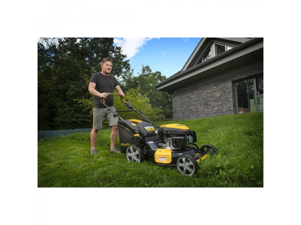 Multifunkční travní sekačka 4 v 1 s benzinovým motorem a variabilním pojezdem Riwall PRO RPM 5155 V PRO