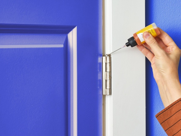 WD-40 nefunguje. Ako na vŕzgajúce dvere?