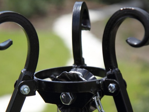 Trojnožka s kladkou a roštem CookKing