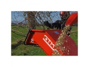 Benzinový drtič dřeva s pásovým pojezdem GTM GTS 1300 RG