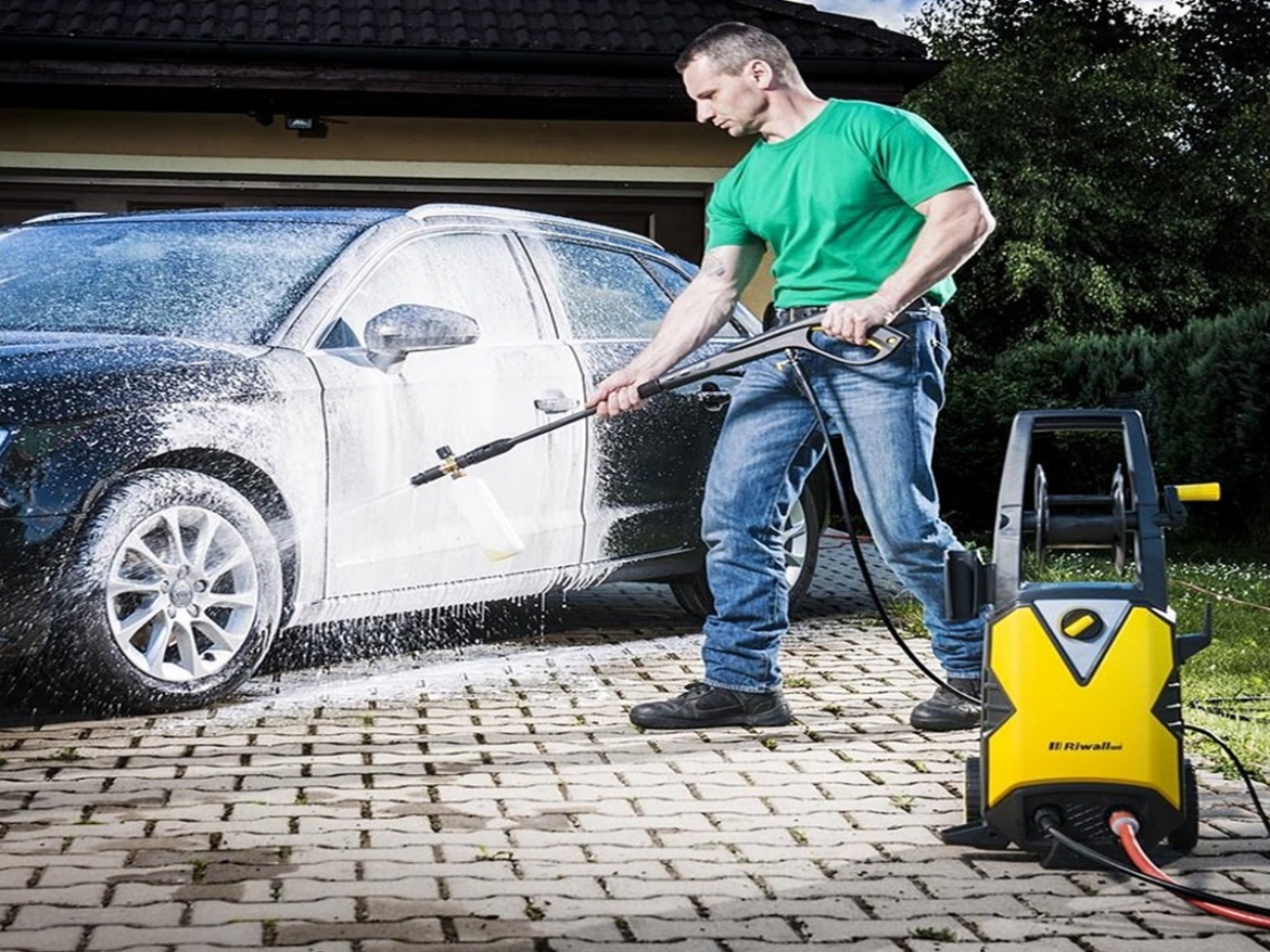 Nagynyomású mosó Riwall PRO REPW 150 SET