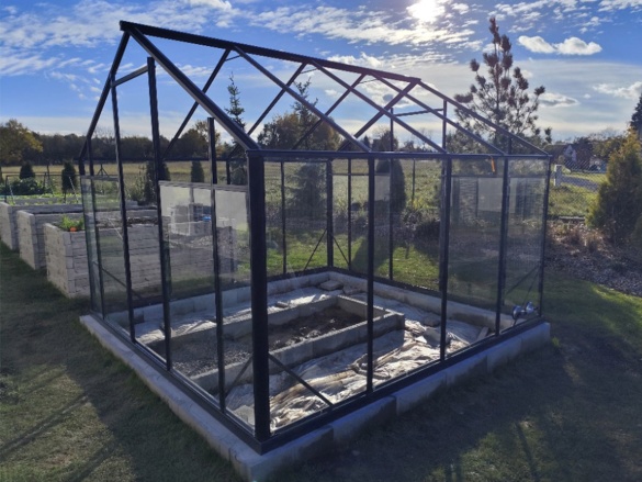 Profesionální montáže skleníků na klíč