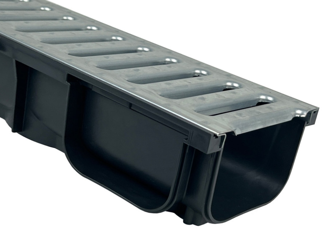 Plastový odtokový žlab s pozinkovanou mříží Covernit A15