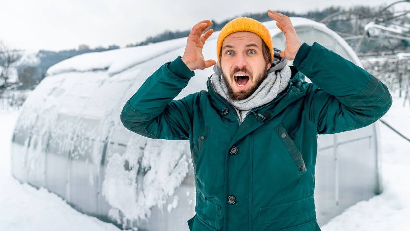 Co dělat se skleníkem, když napadne sníh?