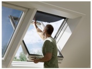 Venkovní markýza s manuálním ovládáním Velux MHL