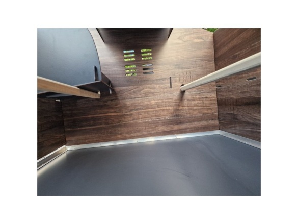 Scobax Kurník POLLY SIMPLY L – odolný HPL kurník pro 6–8 slepic bez údržby + možnost Polly AutoDefender