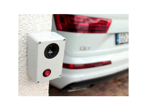 Scobax Vodotěsný ultrazvukový plašič na kuny, myši a potkany  DRAGON ULTRASONIC H6