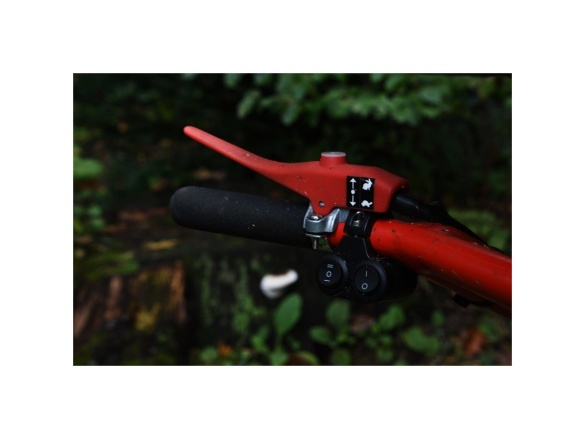 Benzinový drtič dřeva s pojezdem GTM GTS 1300 WDG