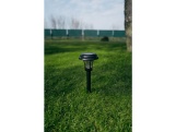 Bradas Solární odpuzovač komárů LED / UV lampa na bodci