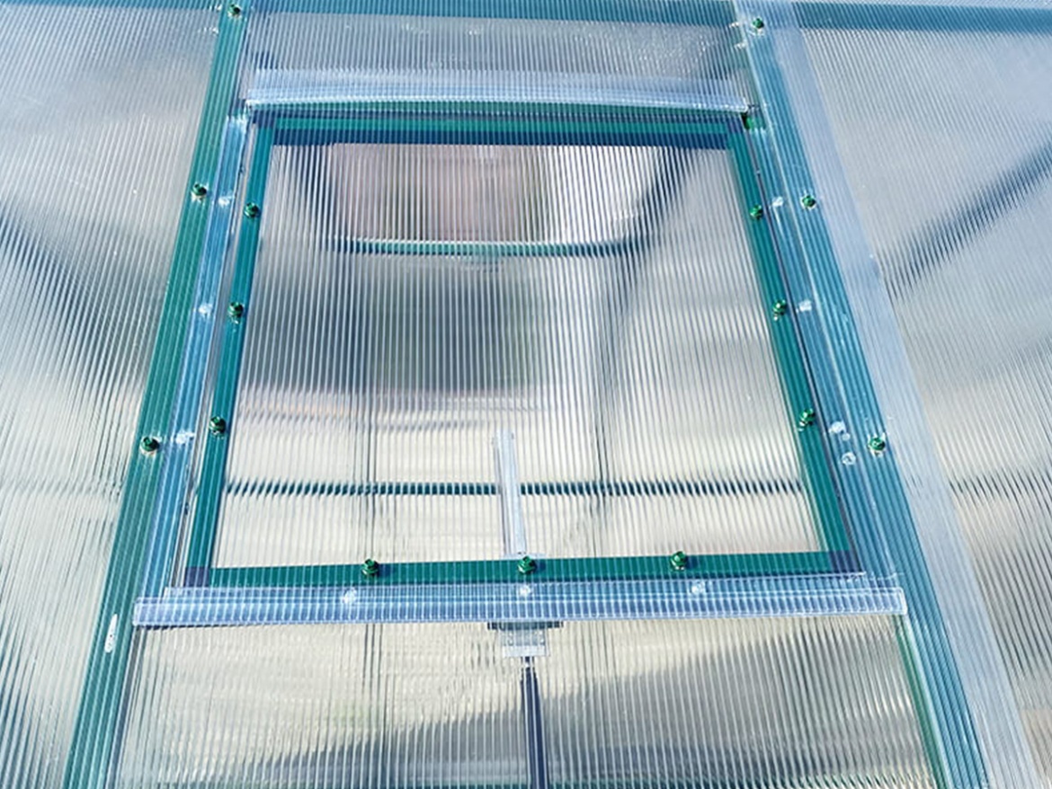 Okno s automatickým otváračom Scobax