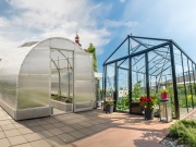 Je lepší oblúkový alebo hranatý skleník?