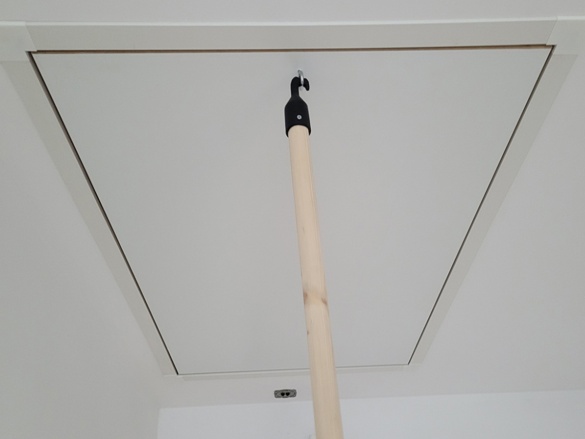 Padláslépcsők beépítése