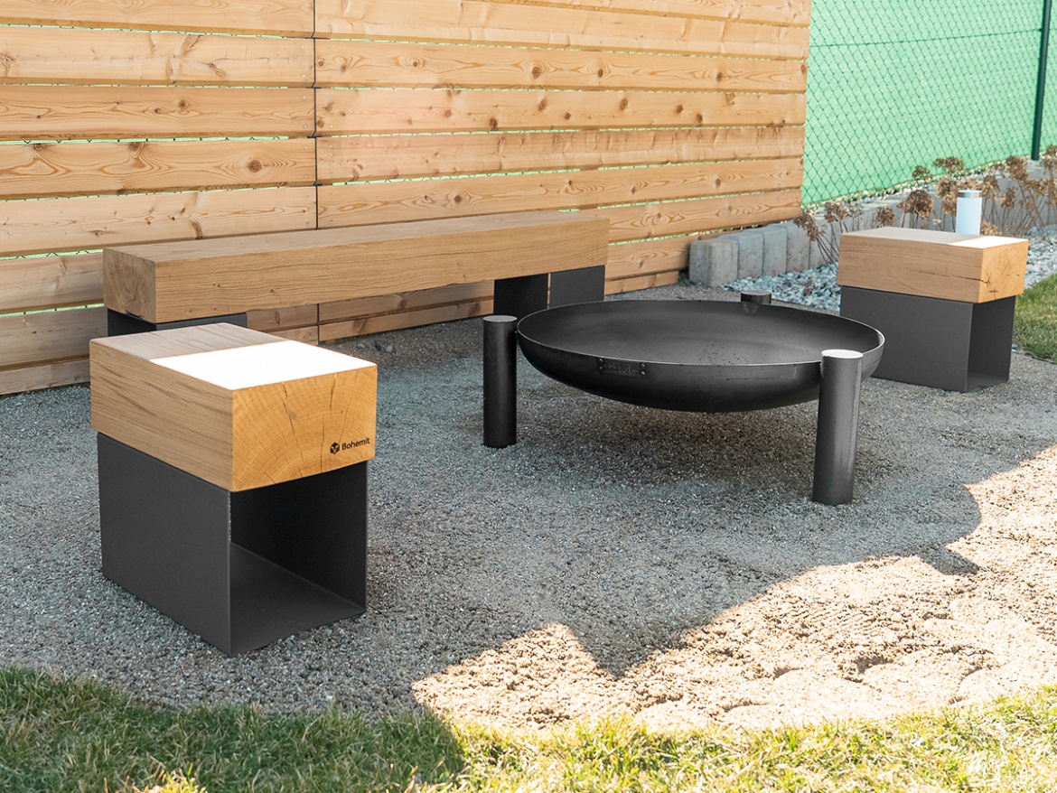 Lavica Bohemit Mr. Allen