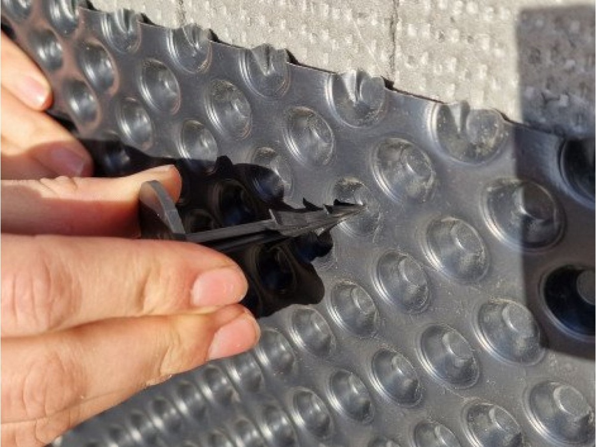 Kotva nopovej fólie do polystyrénu Tegola