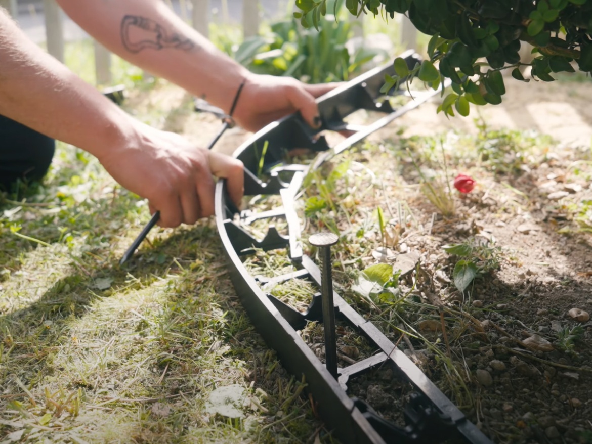 Láthatatlan járdaszegély Scobax Coridor