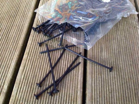 Bradas Plastové kolíky 12cm - upevňovací kotva/100ks