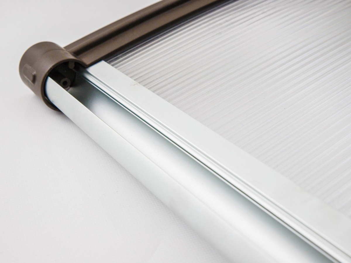 Vchodová stříška Gutta Valtellina