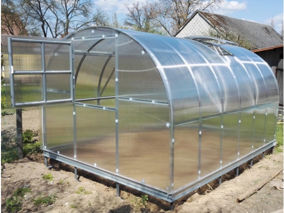 Skleník z polykarbonátu Gutta Gardentec Classic