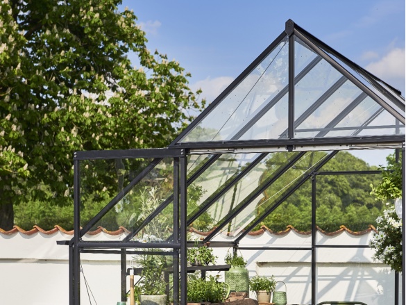 Skleník Halls Qube+