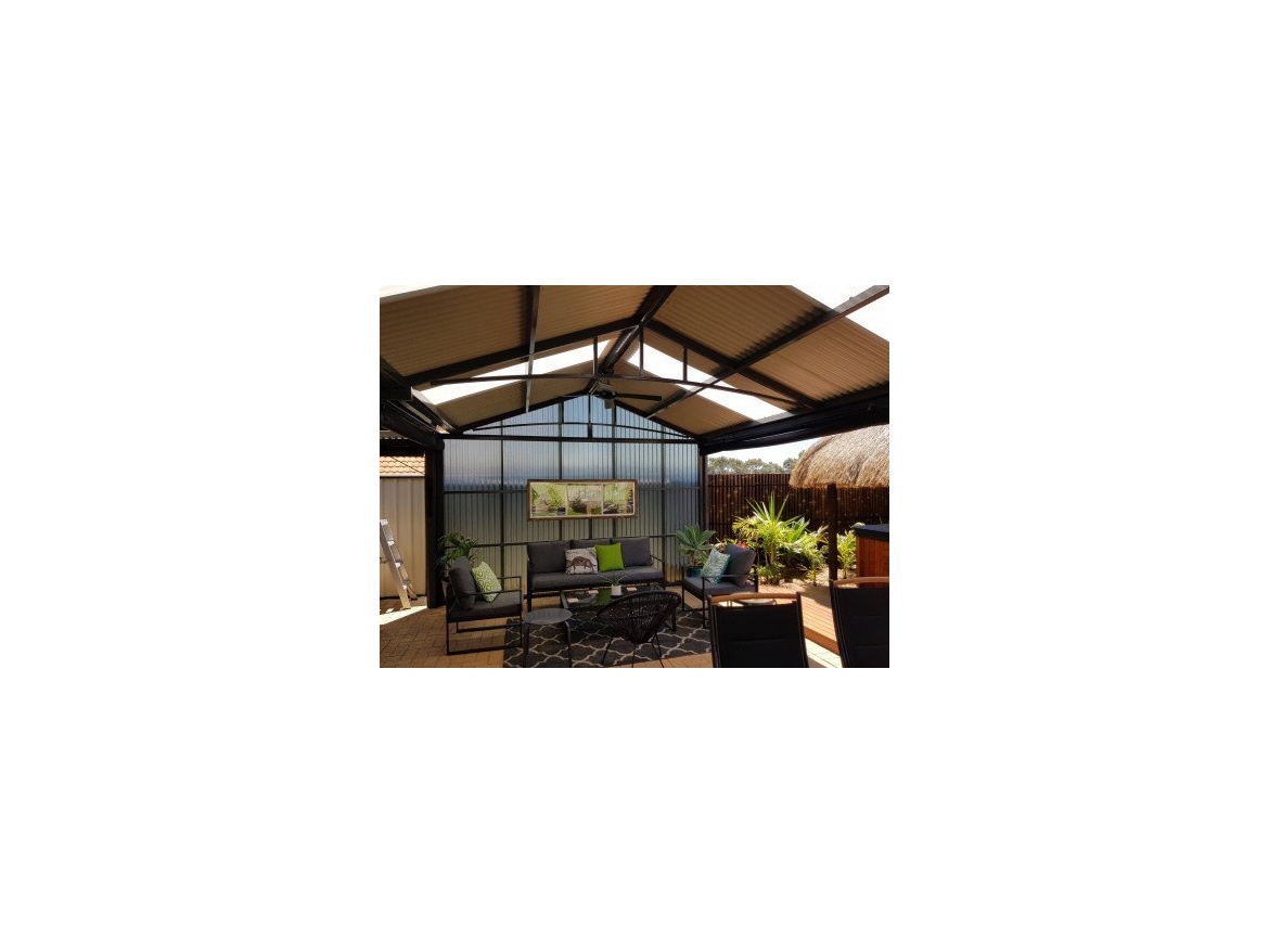 Polykarbonátová vlnitá deska  WBH STRONG - bronz Covernit Vlnitý polykarbonát WBH Strong bronz