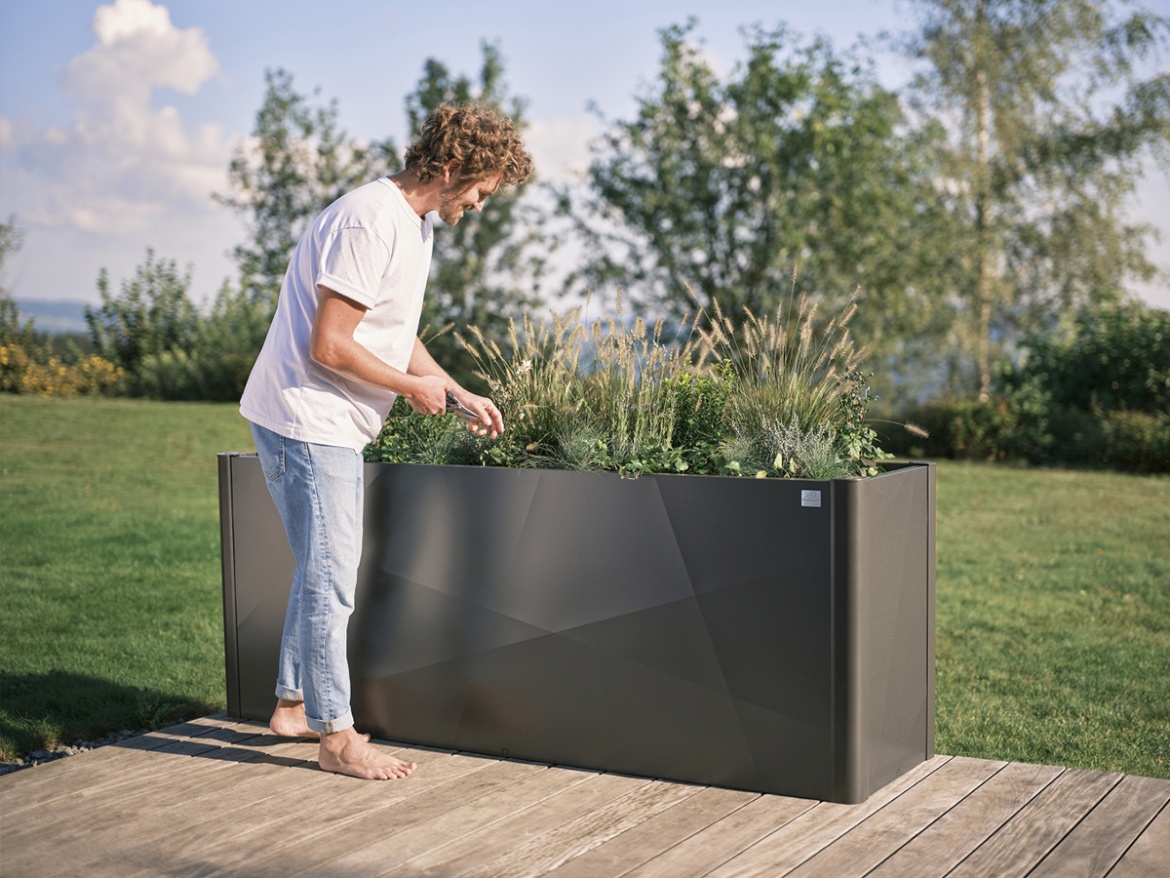 Emelt ágyás Biohort Belvedere X-Design