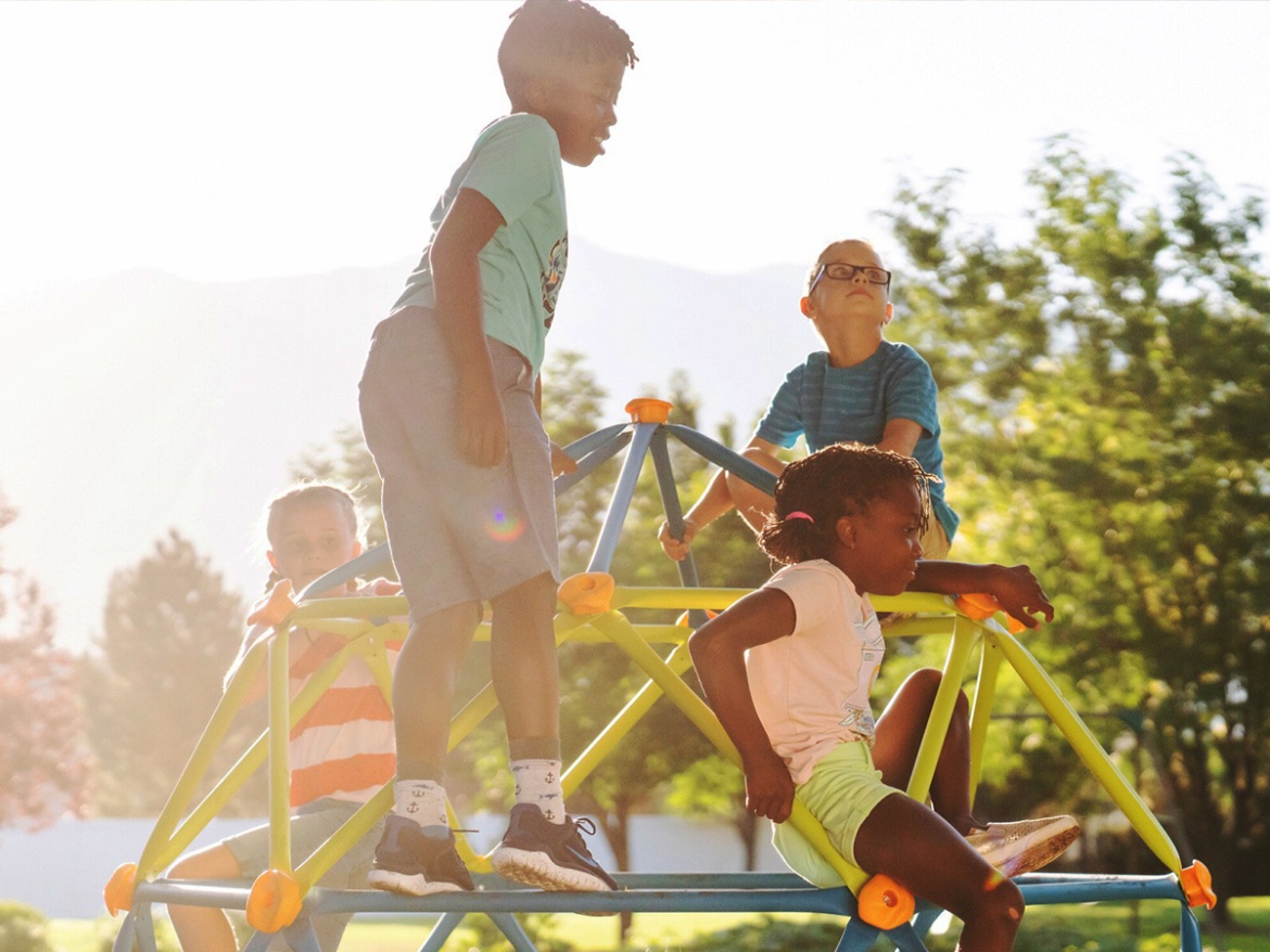 Preliezačka Lifetime Prolézačka Geodome Iglú
