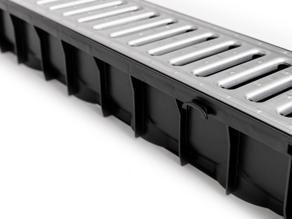 Plastový žlab s pozinkovanou mříží Gutta A15