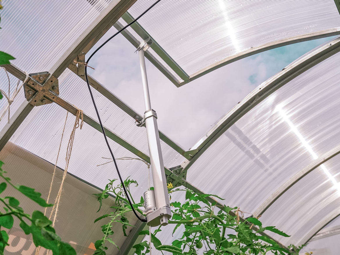 Otvárač okna Sensorie