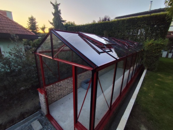 Üvegház összeszerelés