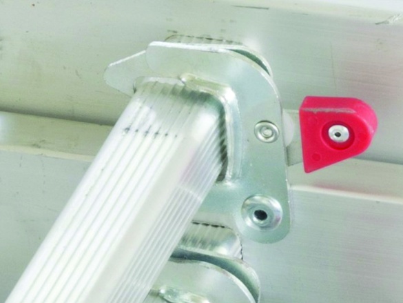 Žebřík třídílný 5,1m 3x8 G21 Štafle Triplex