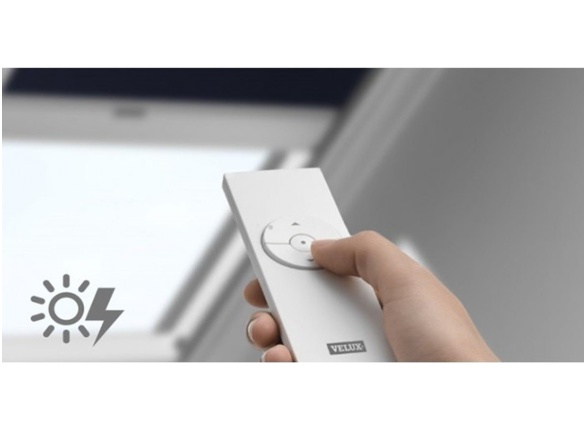 Venkovní roleta na solární ovládání Velux SSL