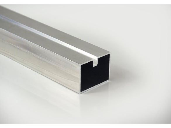 Podkladový hliníkový profil nenosný Deceuninck