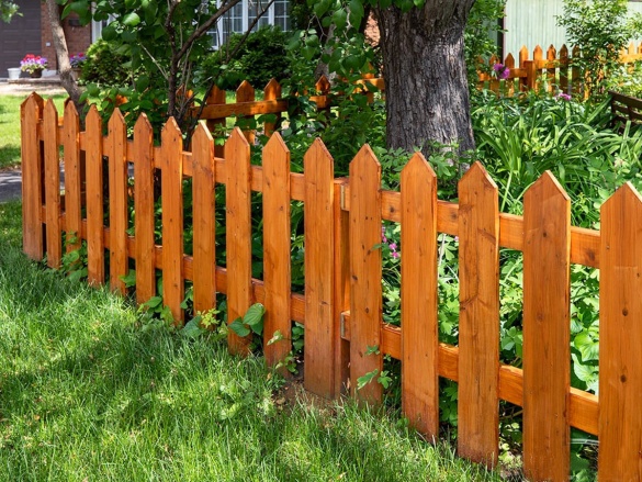 Jak vybrat vhodné oplocení - typy a jejich výhody a nevýhody