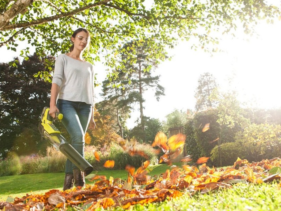 Levélfúvó Ryobi OBL18JB