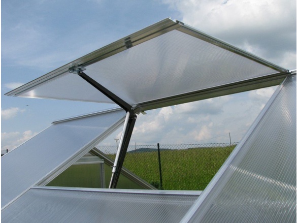 Větrací okno pro skleník F Gutta Větrací okno pro skleník Gardentec F