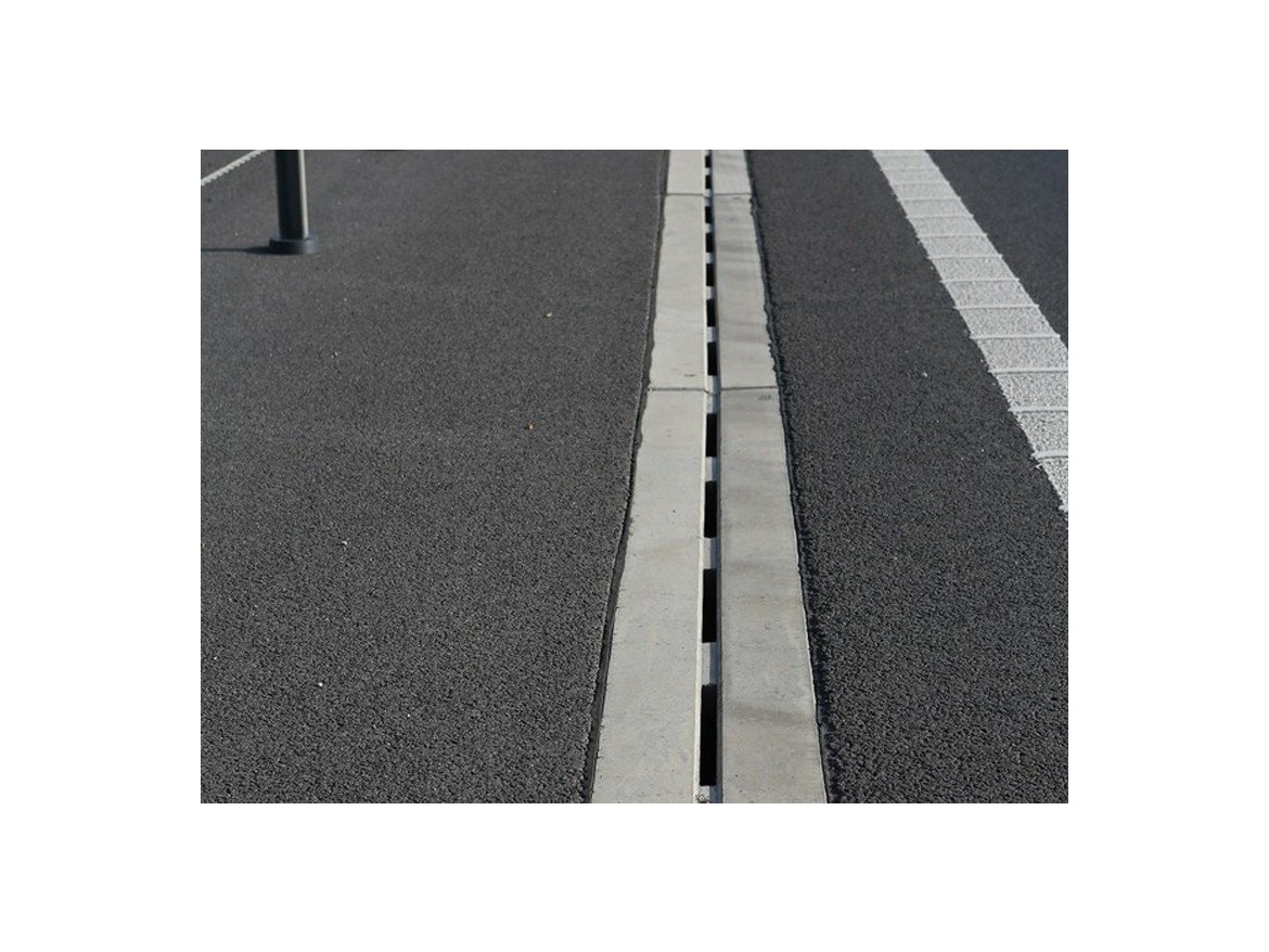 Betonový žlab štěrbinový Gutta D400