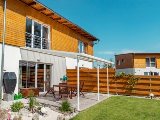 Pergoly Gutta –  Terrassendach Original 4,26 x 4,06 m biela