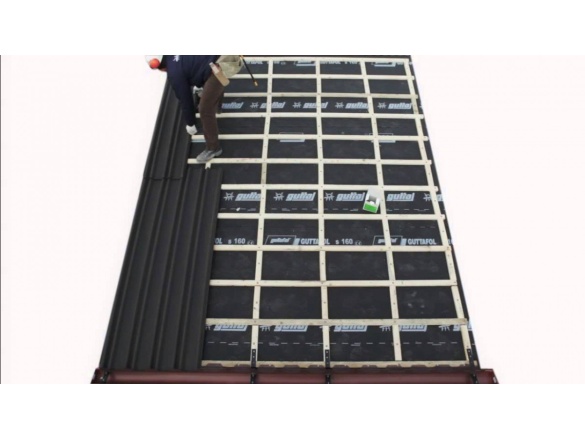 Kontaktná trojvrstvová difúzne otvorená fólia Gutta Guttafol DO 135 S