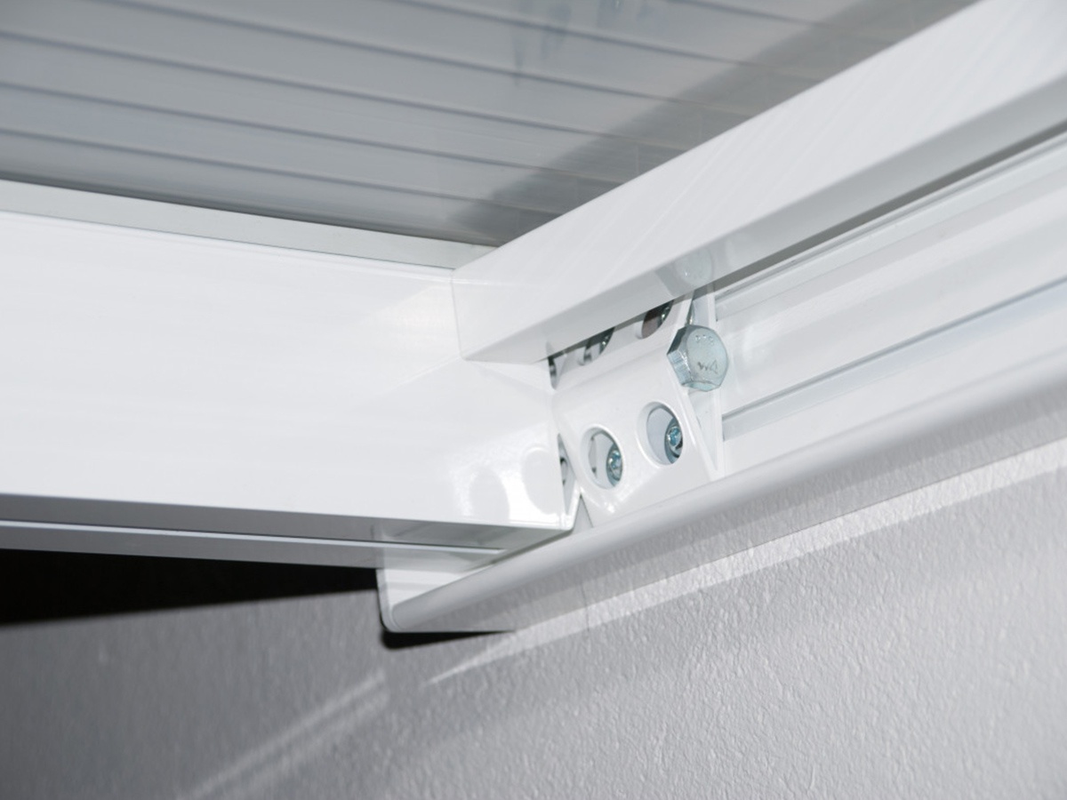 Hliníková pergola - čirý / bílá konstrukce Gutta Terrassendach Premium