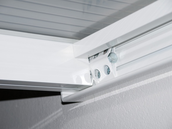 Hliníková pergola - čirý / bílá konstrukce Gutta Terrassendach Premium