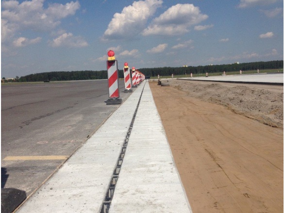 Betonový žlab štěrbinový Gutta D400