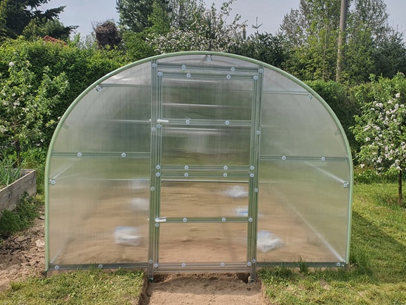 Profesionální montáže skleníků na klíč