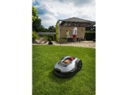 Robotická akumulátorová sekačka 900 m2 s možností ovládání přes WiFi nebo Bluetooth Riwall PRO RRM 950 APP