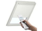 Žaluzie pro střešní okna se solárním dálkovým ovládáním Velux DSL B