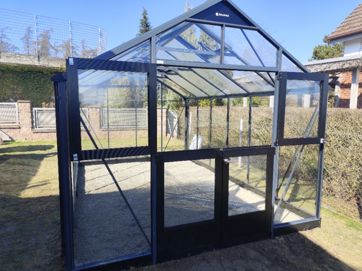 Profesionální montáže skleníků na klíč