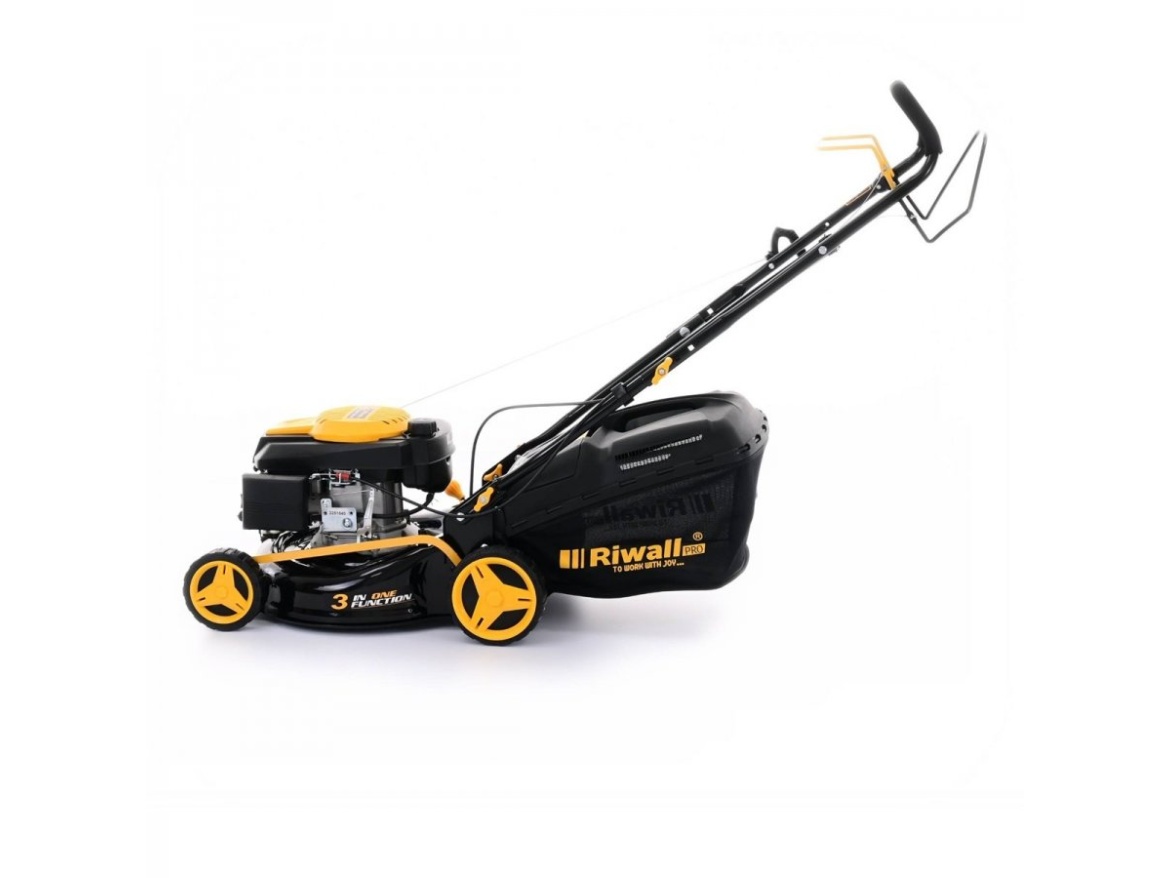 Multifunkční travní sekačka 3 v 1 s benzinovým motorem a pojezdem Riwall PRO RPM 4235